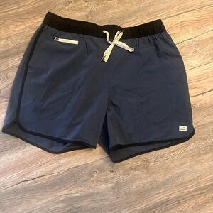 Vuori Men's Banks Shorts Blue Swim Shorts with Black Trim 5” Inseam Size XL